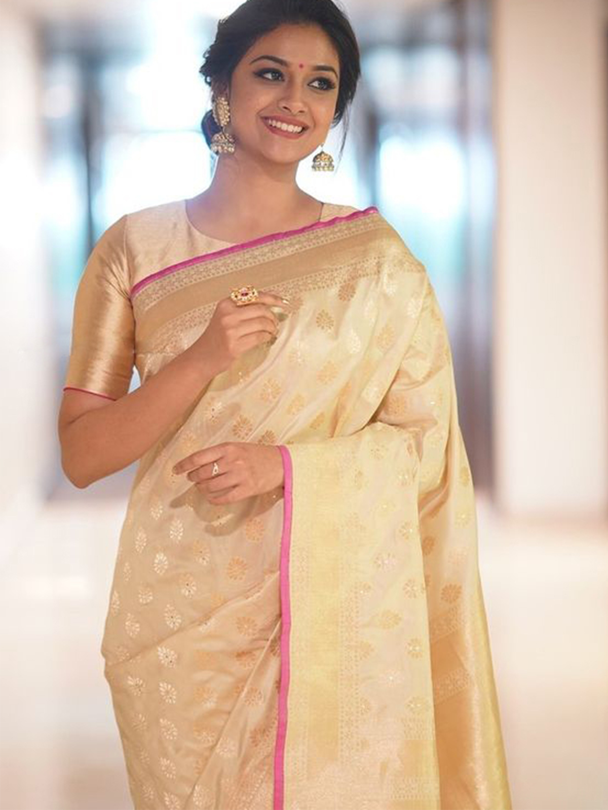 SAREE DESIGNS FOR WOMENS ALL AGES