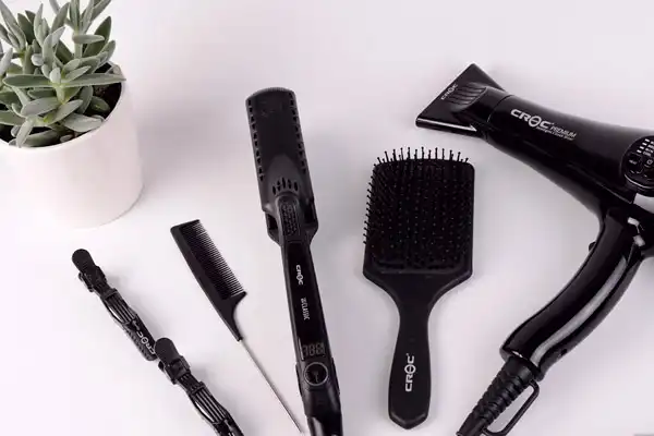 Best Hair Straightening Brushes for Curly and Frizzy Hair (India)